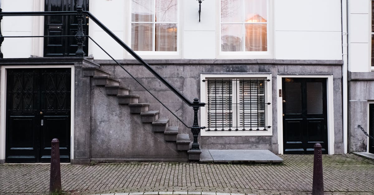 The Role of Cultural Context in Conversational Dutch Fluency